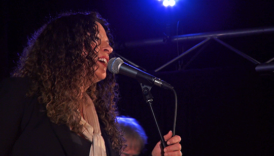 The smooth jazz track featuring Cheryl Beattie "I'm in the Mood", by Wayne Jones, was first released in 2009 from the "Saturday Street" recording.
